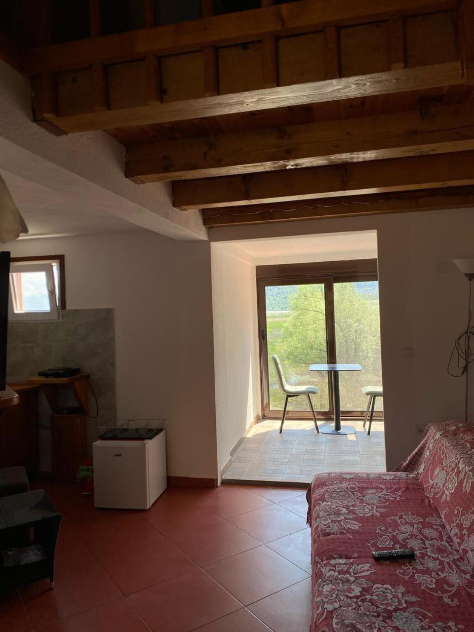 Draga'S Rooms Virpazar Rum bild